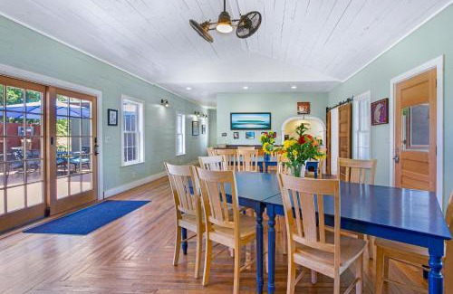 Dripping Springs House | Swing On Inn