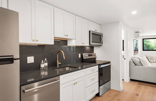 Red Mountain House | Swish Chalet off Willoughby Way, Lower Red Mountain