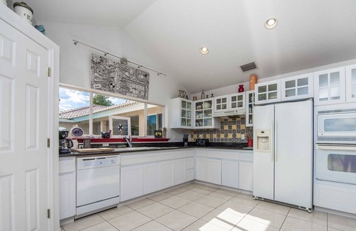 Groveland House | SWISS 67 - Lake Denise