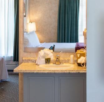 Heber Hotel | Swiss Alps Inn