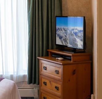 Heber Hotel | Swiss Alps Inn