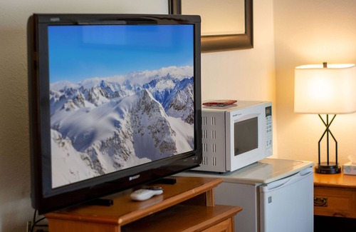 Heber Hotel | Swiss Alps Inn