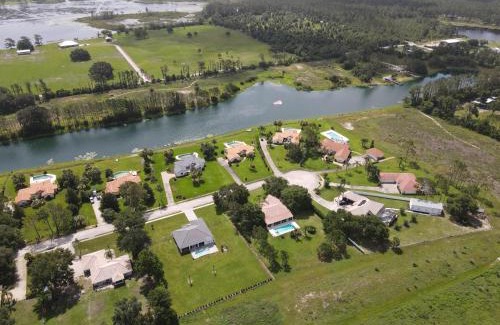 Groveland House | Swiss Bliss
