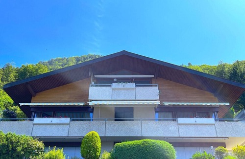 Merligen Apartment | SwissHut Stunning Views Alps & Lake - Apart. Kirch