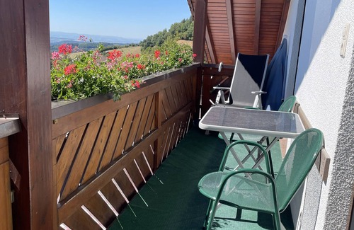 Adelsberg Condo | SWITCH OFF AND RELAX Peace and quiet with a unique view