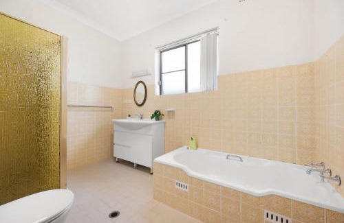 Croydon House | Sydney Croydon 4bed house cls burwood and Ashfield