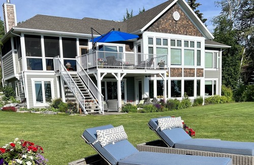 Markerville House | Sylvan Lake - Lake front executive home with lake access and private dock.