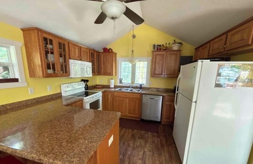 Annandale House | Sylvia Cedars Cabin Rental Snowmobile and Boat Rentals