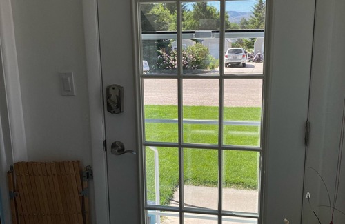 Pocatello House | Synchrodestiny 1 is joyful with a beautiful Mountain View from front yard
