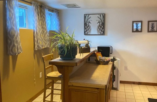Pocatello House | Syncrodestiny2., Mountains,Living room, kitchenette,private