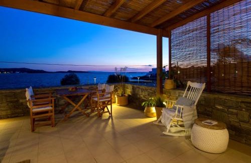 Vissa Apartment | Syros Luxury Seaview Wellness Suite Finikas