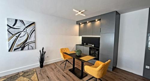 Szeged Apartment | Szeged Starlight Yellow