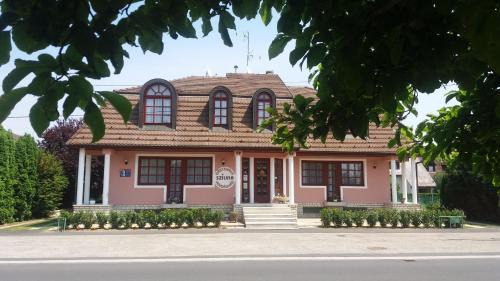 Buk Bed & Breakfast | Szilvia Gästehaus