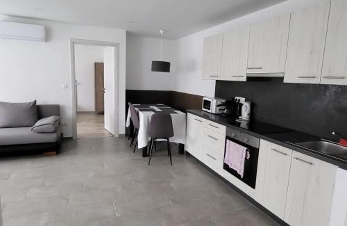 Villany Apartment | "Szomszéd ház"