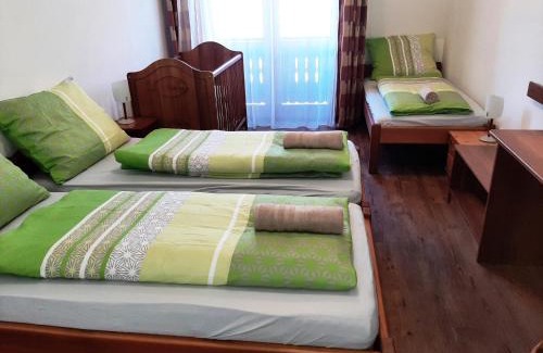 Gyor Bed & Breakfast | Szt Kristóf Bed and Breakfast