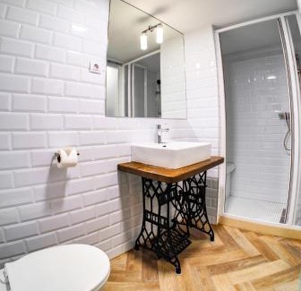 Ujpest Hotel | Tóni Villa