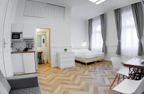 Ujpest Hotel | Tóni Villa