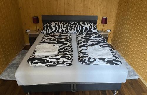 Gyoparosfuerdo Apartment | Tópart Vendégház