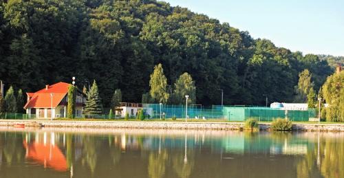 Orfu House | Tóparti Vendégház