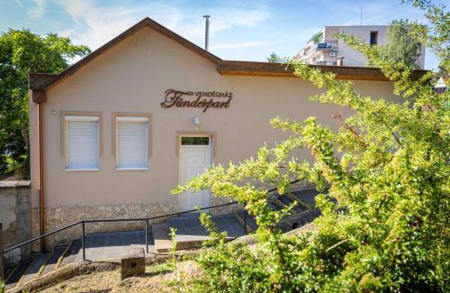 Eger House | Tündérpart Vendégház