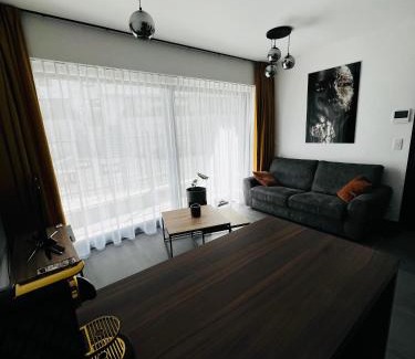 Saint-Laurent Apartment | T & B Trianon - Appartement Chic & Cosy