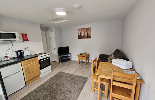 Wadhurst House | T & J Motel