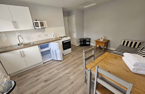 Wadhurst House | T & J Motel
