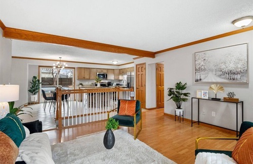 St. Peters House | T's Luxury Pool, Hot Tub, Home Theater & Arcade House Prime - St. Louis Airport