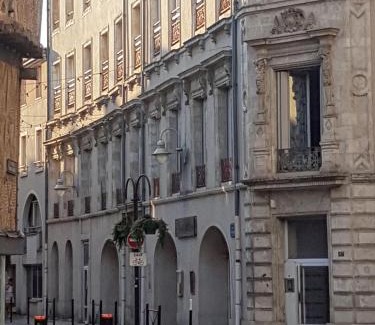 Agen Apartment | T1 Bis - centre historique-très calme-terrasse