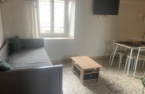 Chalonnes-sur-Loire Apartment | T1 Bis cozy center Chalonnes 1 to 4 places