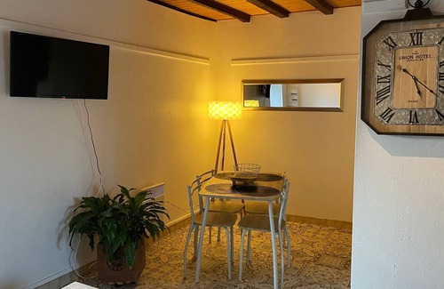 Chalonnes-sur-Loire Apartment | T1 Bis cozy center Chalonnes 1 to 4 places
