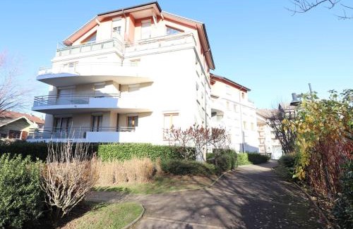 Annecy Old Town Apartment | T1 Confortable à 2 Pas du Centre d'Annecy avec Parking et Terrasse - FR-1-432-44