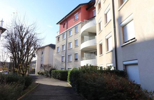 Annecy Old Town Apartment | T1 Confortable à 2 Pas du Centre d'Annecy avec Parking et Terrasse - FR-1-432-44