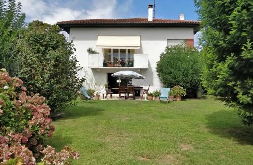 Anglet Apartment | T1 ou T2 dans villa avec jardin proche Biarritz