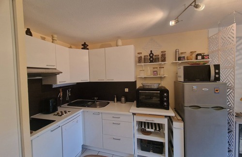 Plage d'Argeles Apartment | T2 37 m² in a protected cove, terrace, small garden, mountain view.