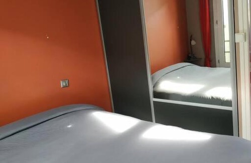 Bourgoin-Jallieu Apartment | T2-42m2-Climatisation, lumière tamisée-garage