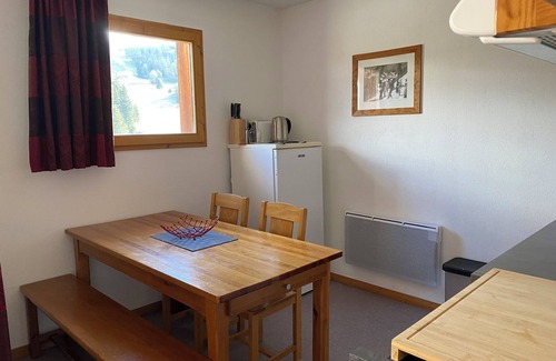 Saint-Etienne-en-Devoluy Apartment | T2 apartment at the foot of the slopes, south-facing