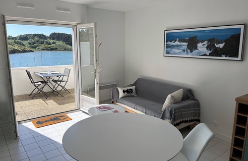 Sauzon Apartment | T2 apartment with terrace and view of Sauzon ria