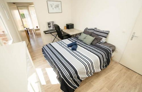 Buchelay Apartment | T2 au calme proche gare, parking privé
