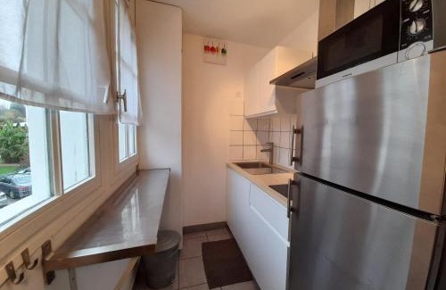 La Roche-Posay Apartment | T2 au centre-ville avec WiFi et ascenseur à La Roche-Posay - FR-1-541-152