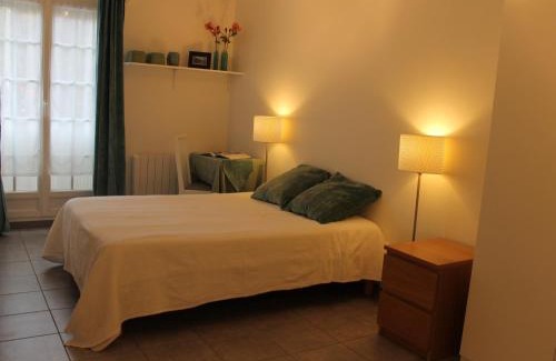 La Roche-Posay Apartment | T2 au centre-ville avec WiFi et ascenseur à La Roche-Posay - FR-1-541-152