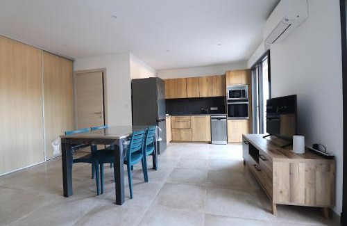 Albitreccia Apartment | T2 Azur - Plage & commerces à 200m- Barbecue - Parking - Wifi