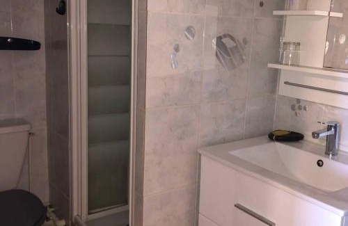 Le Barcares Apartment | T2 Cabine 4 pers, Terrasse, Parking, Plage à 50m - FR-1-81-529