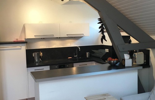Biarritz Apartment | T2 COTE DES BASQUES, FACING THE OCEAN - Sheets + towels provided