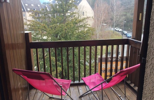 Bagneres-de-Luchon Apartment | T2 Duplex Apartment Cabin at the foot of the cable car (parking, cellar)