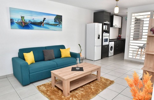 Fontaine de Moutte Apartment | T2 Furnished for Rent - Ideally located with view between Pitons & Sea