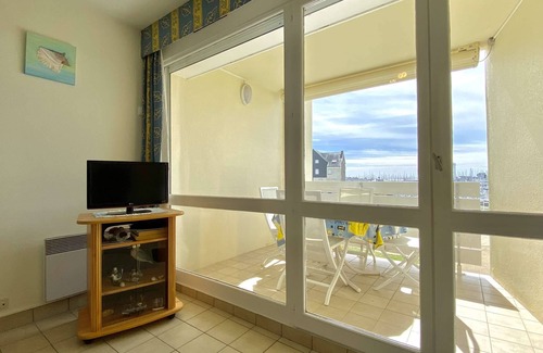 Arzon Apartment | T2 on Port du Crouesty with balcony for vacation rental