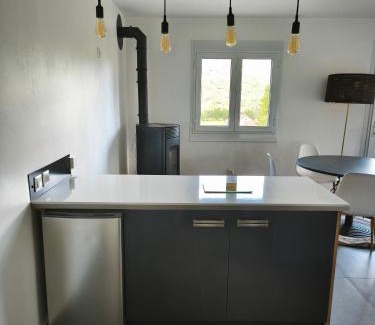 Saint-Laurent-du-Cros Apartment | T2 proche station