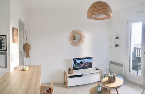 Cabourg Apartment | T2 renovated - Impregnable sea view - Next to the Thalasso- Free Wifi