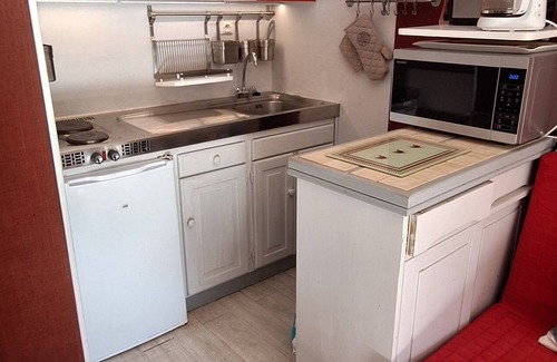 Bagneres-de-Luchon Apartment | T2 south facing, parking, cellar, balcony, mountain view